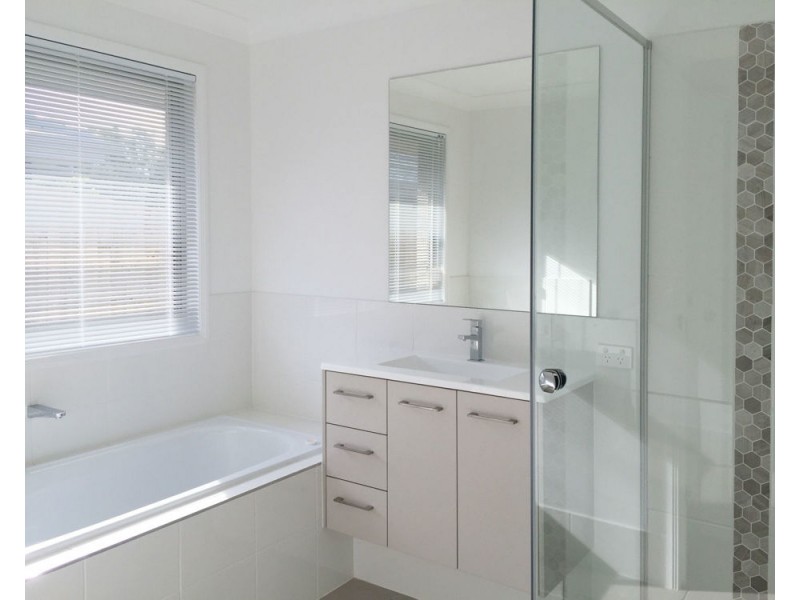 3 Harrington Boulevard, Thornlands QLD 4164