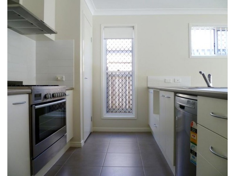 22 Bailey Street, Wakerley QLD 4154