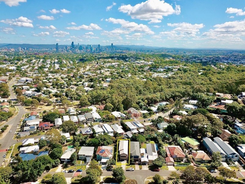 54 The Promenade, Camp Hill QLD 4152