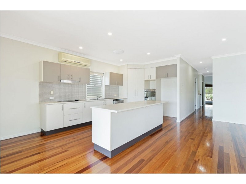 54 The Promenade, Camp Hill QLD 4152