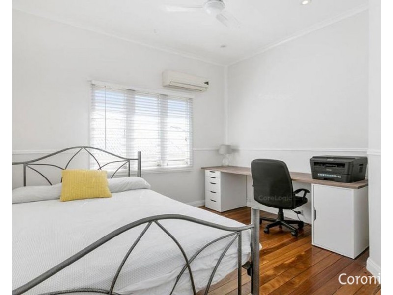 38 McCurley St, Wynnum West QLD 4178