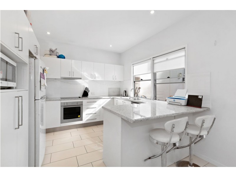 2/101 Jones Rd, Carina Heights QLD 4152