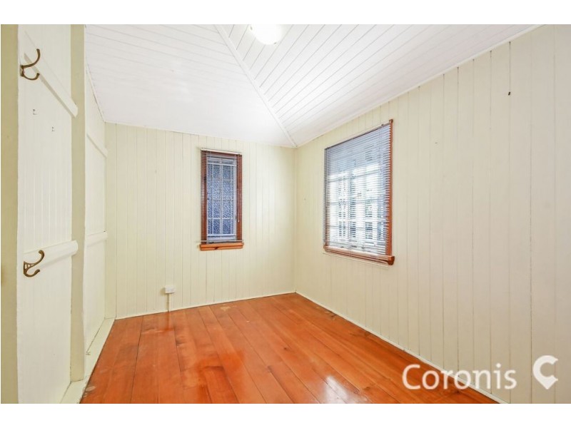 12 Pampling Street, Camp Hill QLD 4152