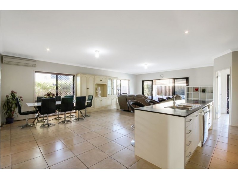 58 Taylor Place, Mackenzie QLD 4156