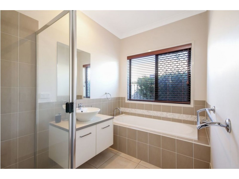 58 Taylor Place, Mackenzie QLD 4156