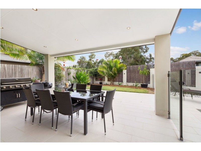 24 Friend Street, Wakerley QLD 4154