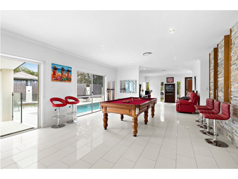 24 Friend Street, Wakerley QLD 4154