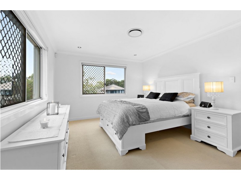 24 Friend Street, Wakerley QLD 4154