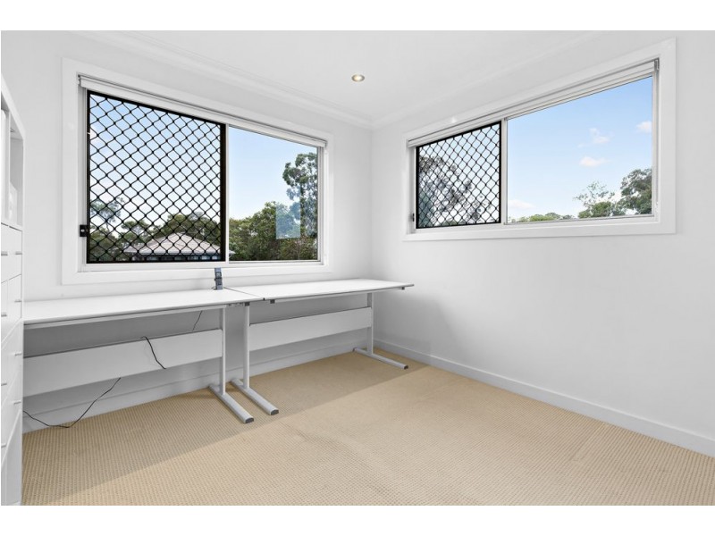 24 Friend Street, Wakerley QLD 4154