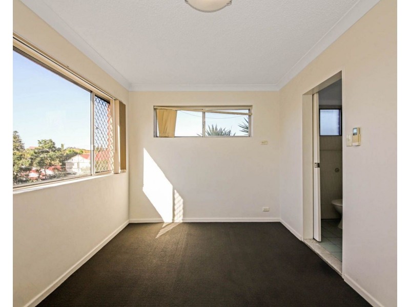 1/68 Pembroke Street, Coorparoo QLD 4151