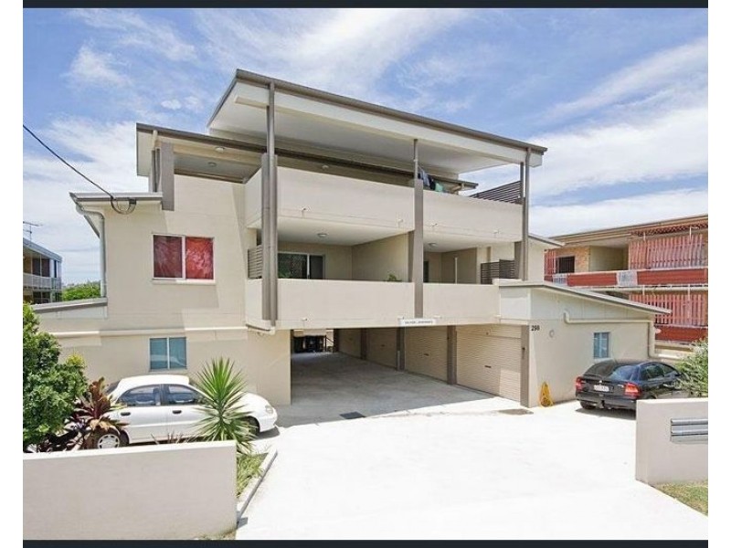 2/298 Cavendish Rd, Coorparoo QLD 4151