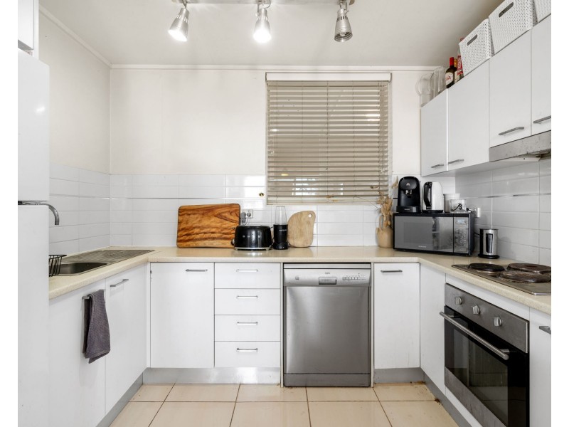 4/241 Cavendish Road, Coorparoo QLD 4151