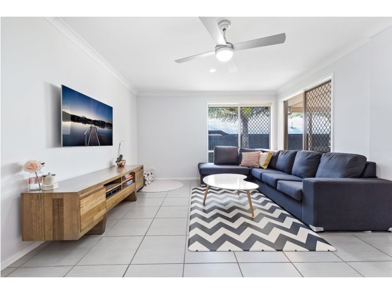 12 Samson Crescent, Hemmant QLD 4174