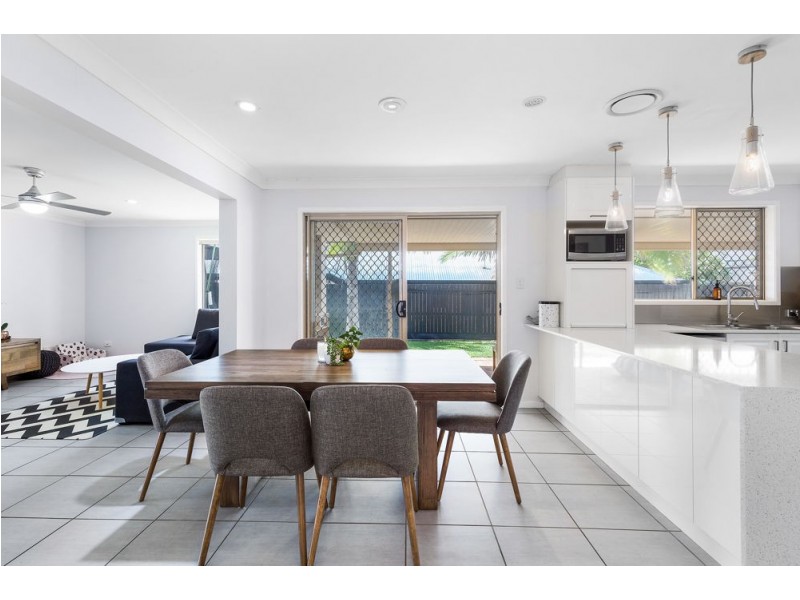 12 Samson Crescent, Hemmant QLD 4174