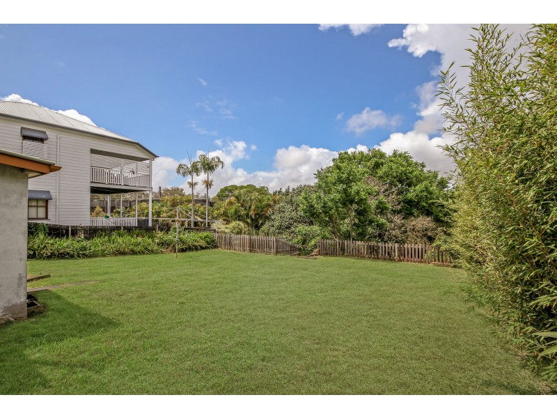 95 Railway Parade, Norman Park QLD 4170