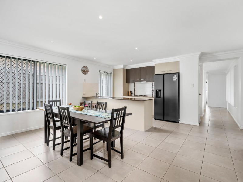 32 Fiddlewood Street, Victoria Point QLD 4165