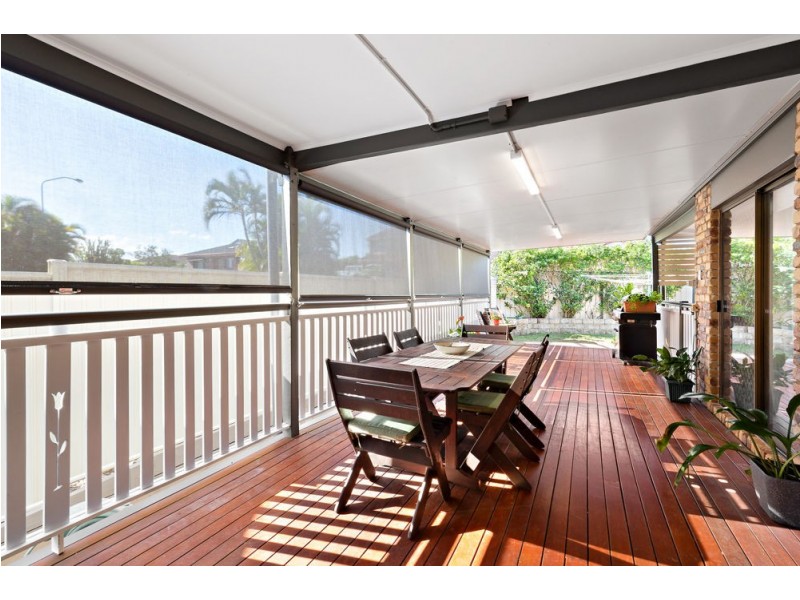 1 Andalucia Court, Wishart QLD 4122