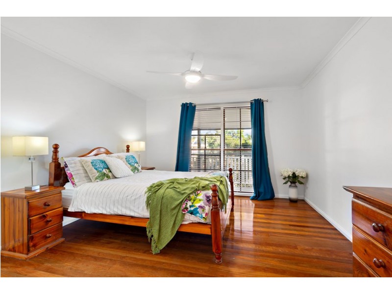 1 Andalucia Court, Wishart QLD 4122