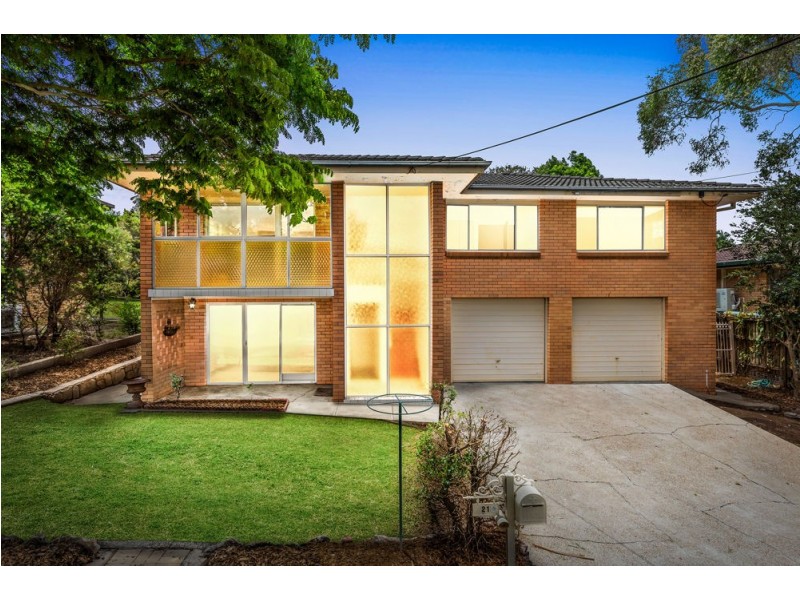 21 Colington Street, Mansfield QLD 4122