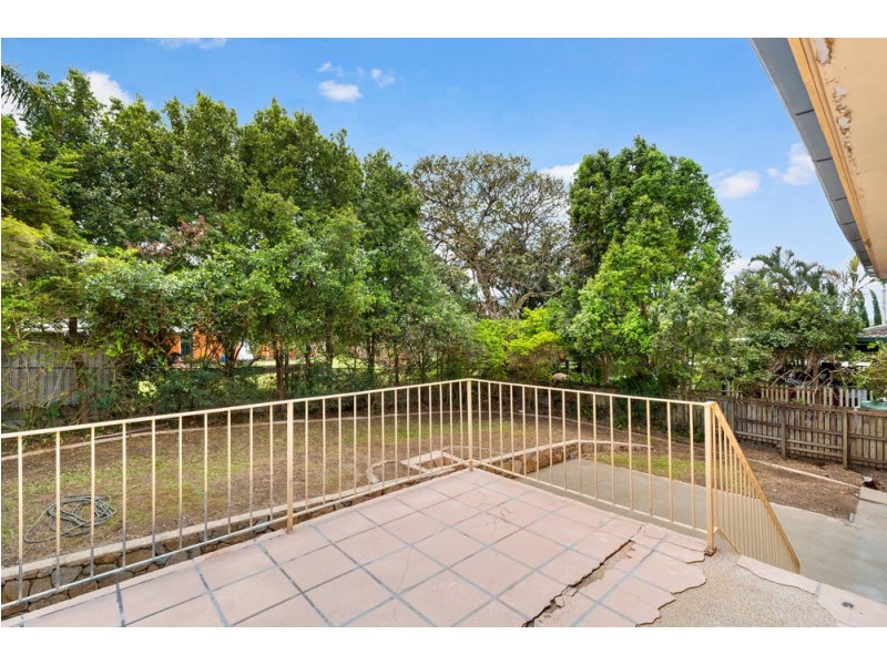 21 Colington Street, Mansfield QLD 4122