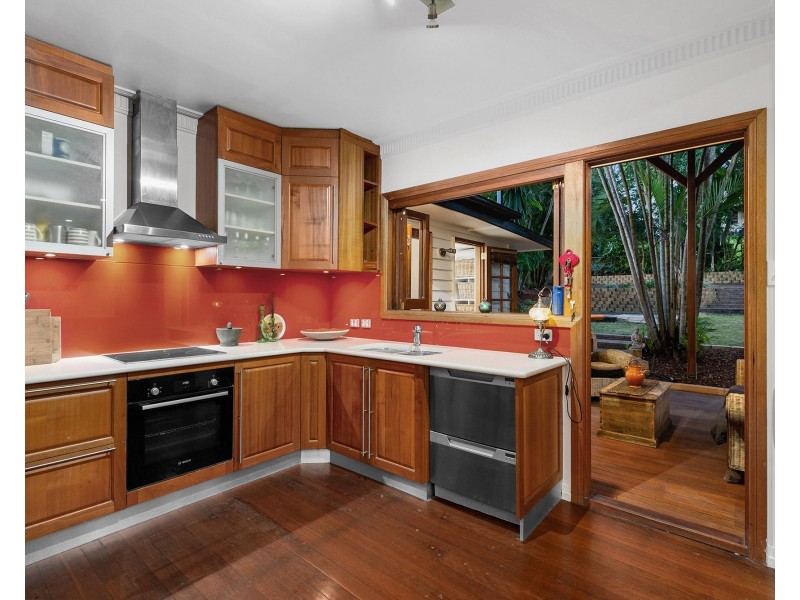 84 Garrett Street, Murarrie QLD 4172