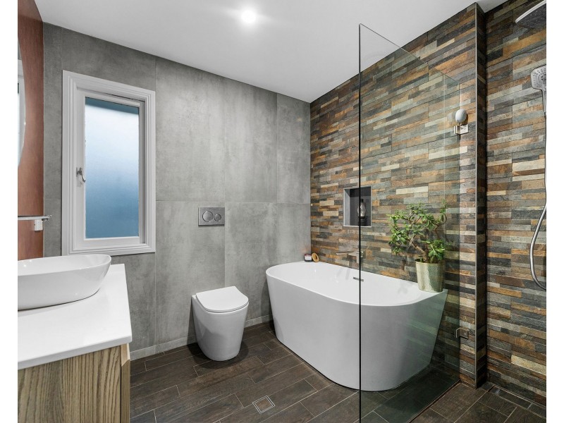 84 Garrett Street, Murarrie QLD 4172