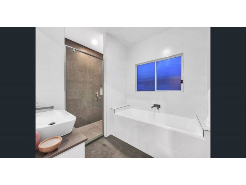 89 Erica Street, Cannon Hill QLD 4170