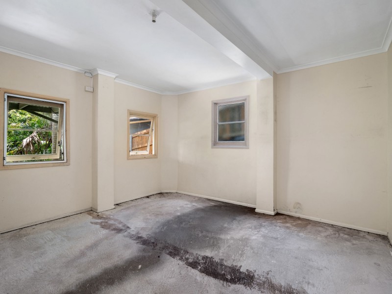 24 McIlwraith Avenue, Balmoral QLD 4171