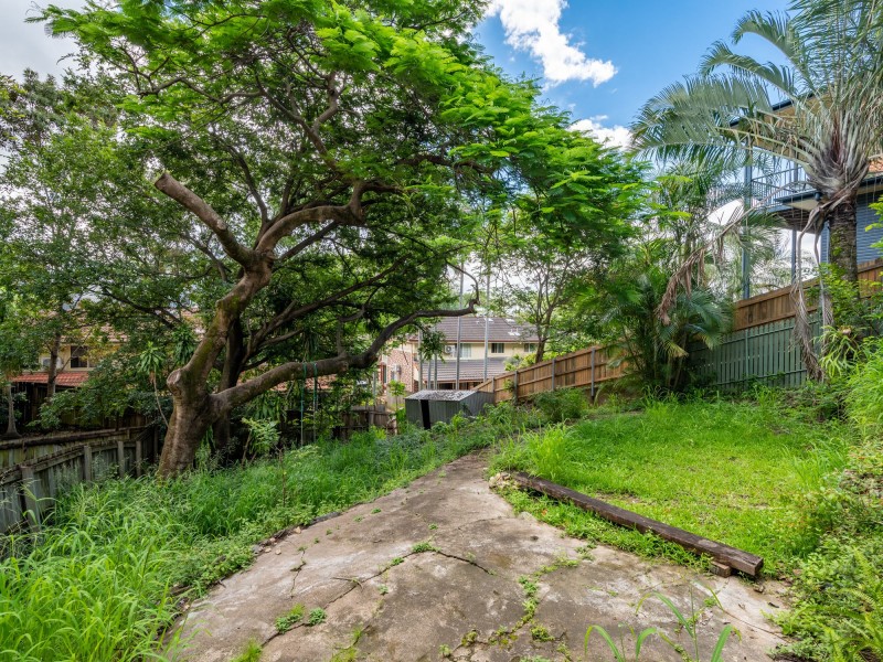 24 McIlwraith Avenue, Balmoral QLD 4171