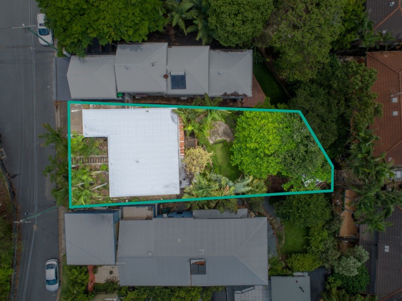 24 McIlwraith Avenue, Balmoral QLD 4171