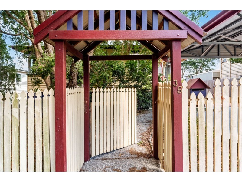 35 Regis Street, Salisbury QLD 4107