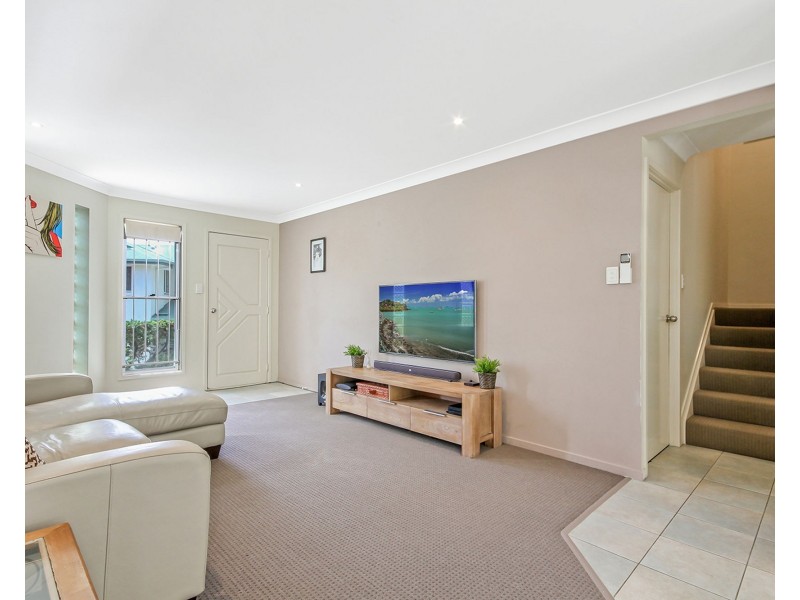 2/16 Hill Crescent, Carina Heights QLD 4152