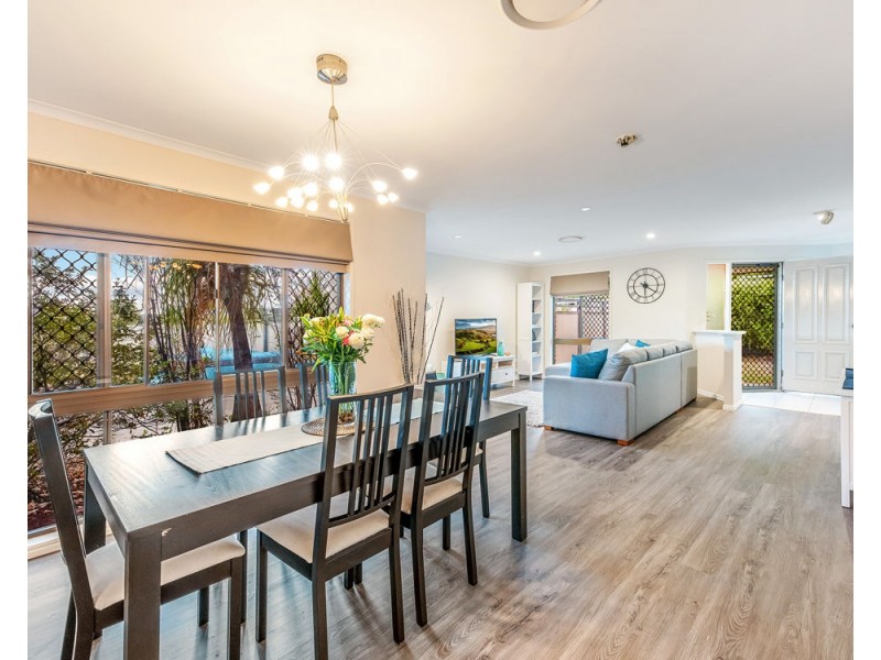 2 Madrid Court, Wishart QLD 4122