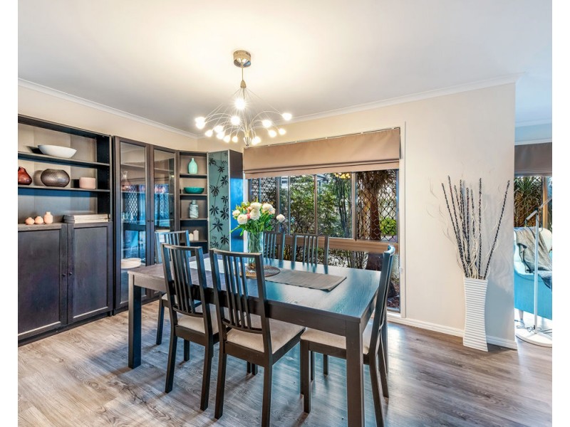 2 Madrid Court, Wishart QLD 4122