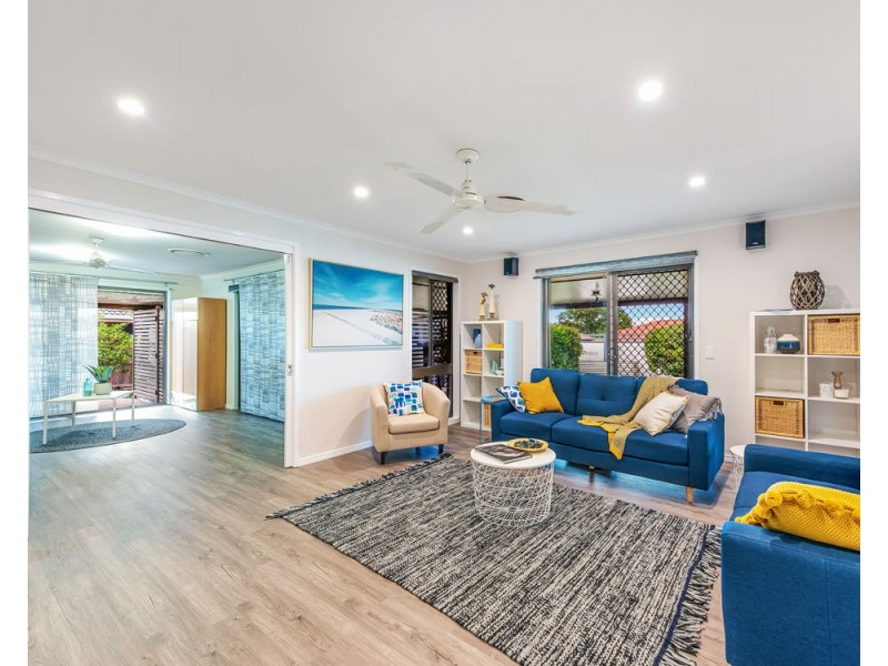 2 Madrid Court, Wishart QLD 4122