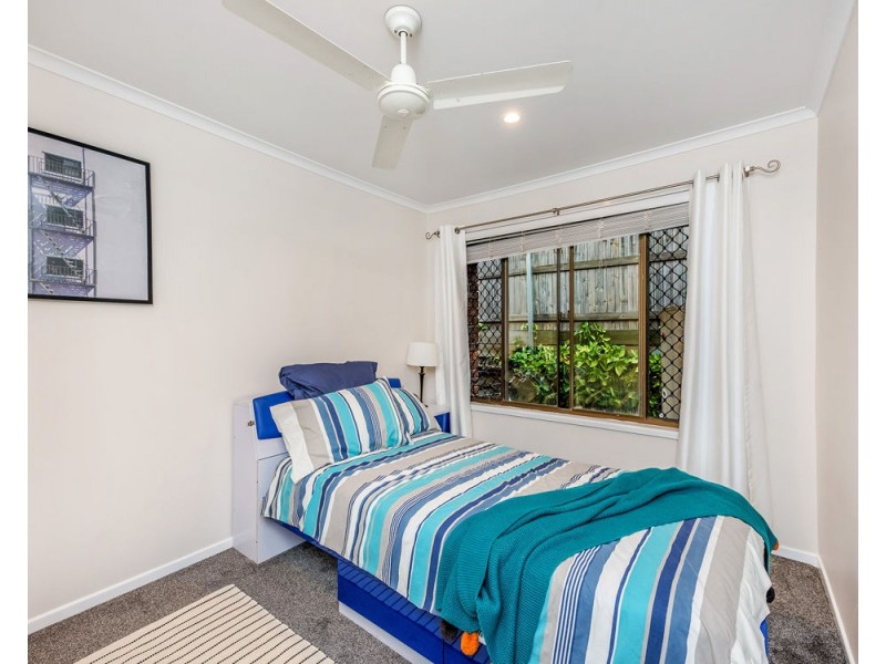 2 Madrid Court, Wishart QLD 4122