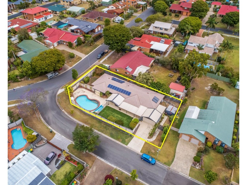 2 Madrid Court, Wishart QLD 4122