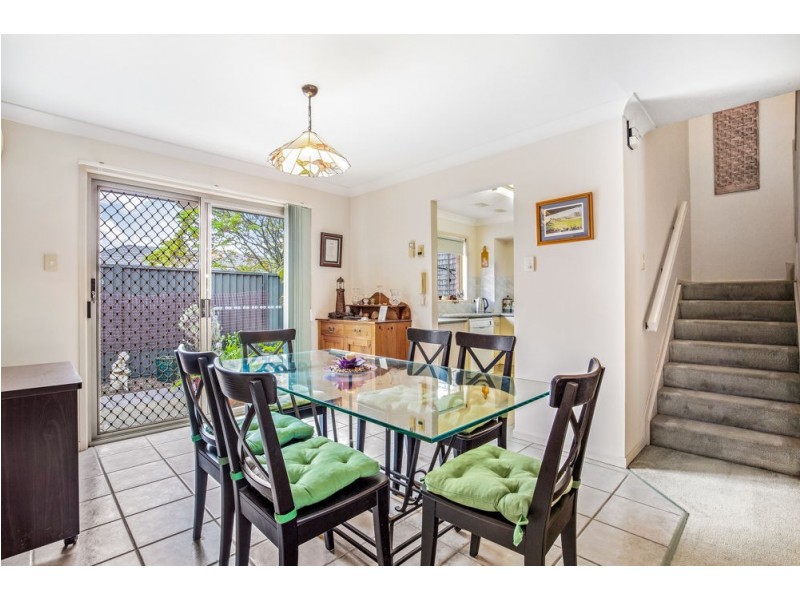 1/2 Corella Place, Runcorn QLD 4113