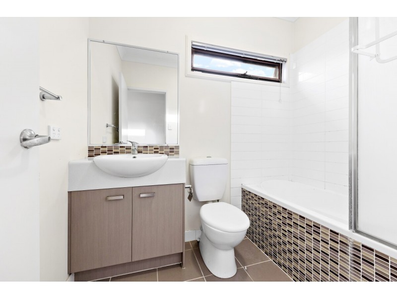 2/111 Thynne Road, Morningside QLD 4170