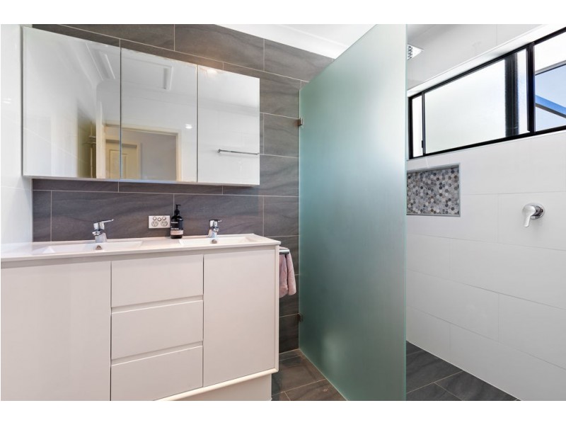 11 Bellot Street, Wishart QLD 4122