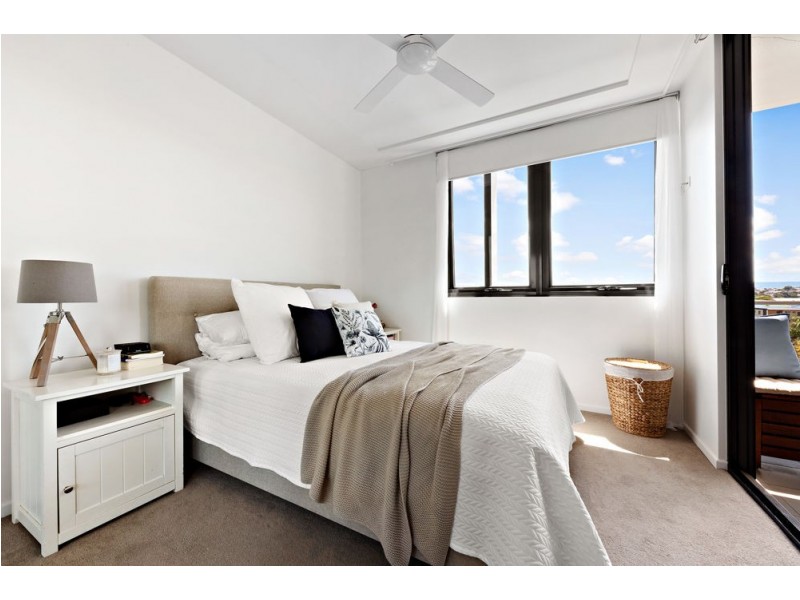 1046/123 Cavendish Road, Coorparoo QLD 4151