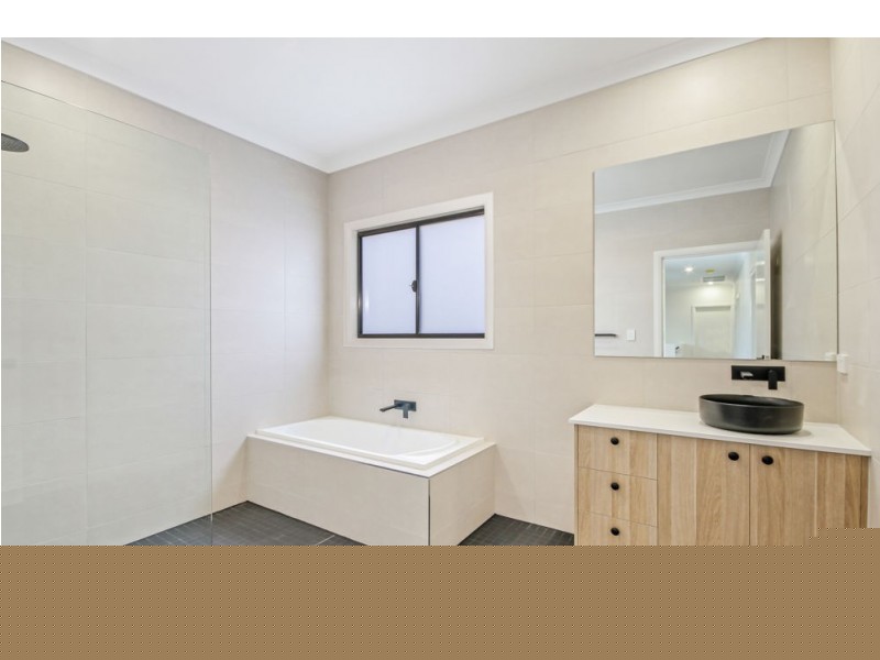 85 Erica Street, Cannon Hill QLD 4170