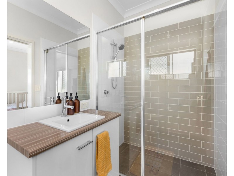 3 Newton Street, Coorparoo QLD 4151