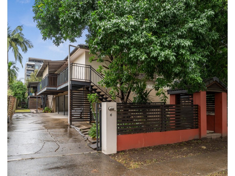 1/6 Flora Street, Stones Corner QLD 4120
