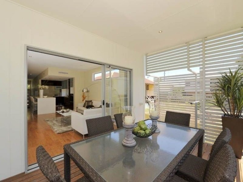 10 Marie Street, Balmoral QLD 4171