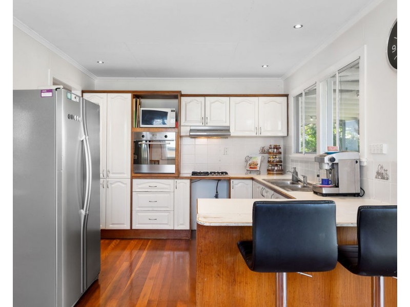 52 Denton St, Wishart QLD 4122