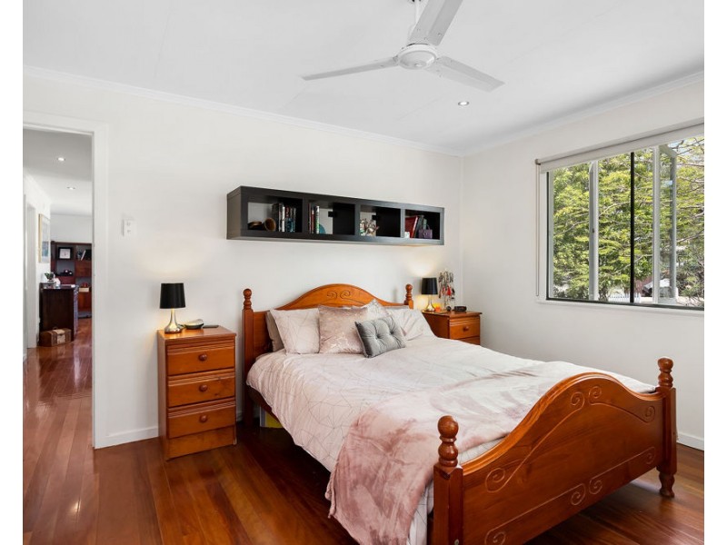 52 Denton St, Wishart QLD 4122