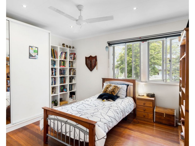 52 Denton St, Wishart QLD 4122