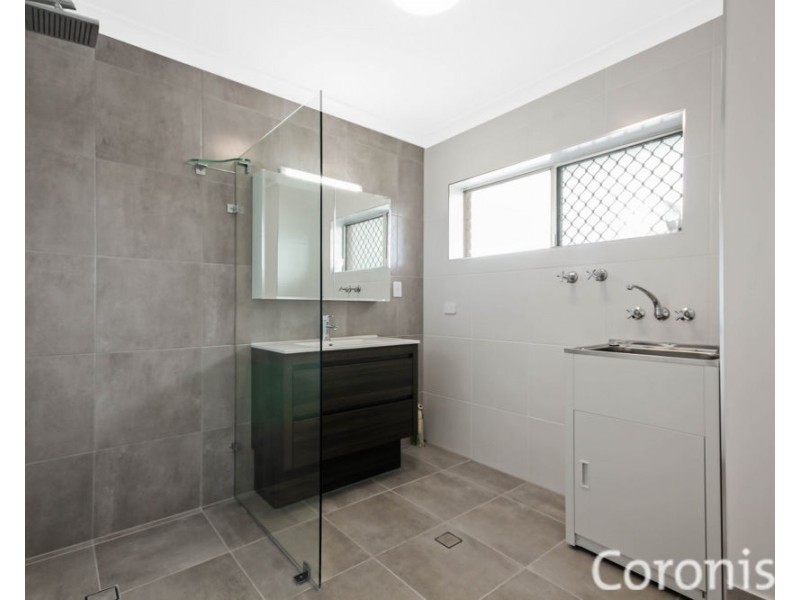 4/6 Mclay St, Coorparoo QLD 4151