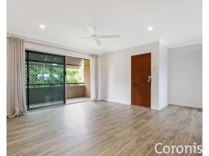 4/6 Mclay St, Coorparoo QLD 4151